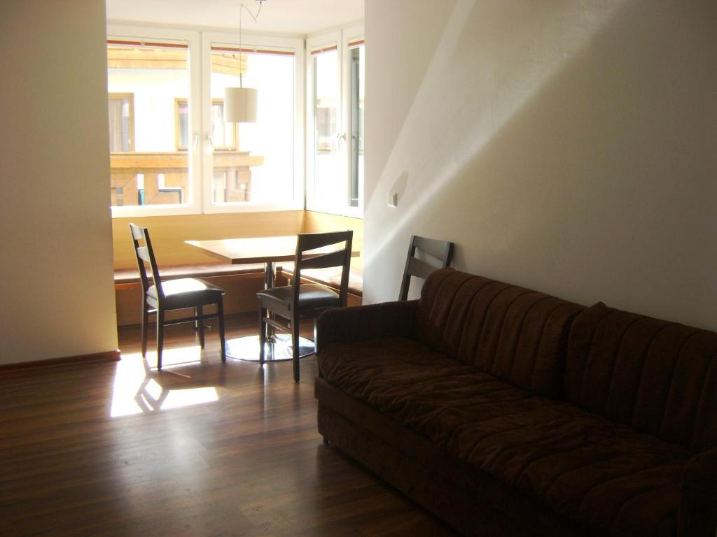 Almandin Apartments Ischgl Rom bilde